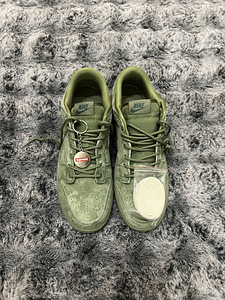 Nike x Supreme Dunk SB (2 foto / 6)