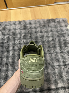 Nike x Supreme Dunk SB (5 foto / 6)