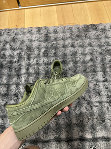 Nike x Supreme Dunk SB (6 foto / 6)