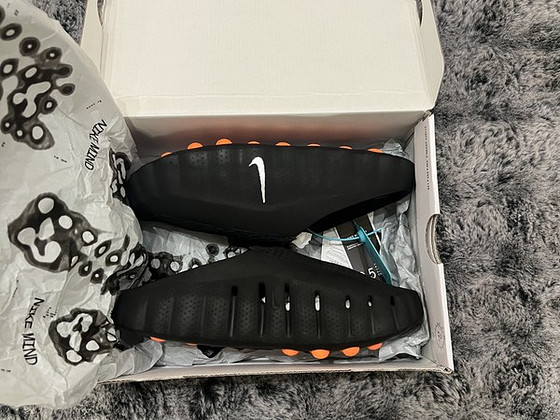 Nike mind 001