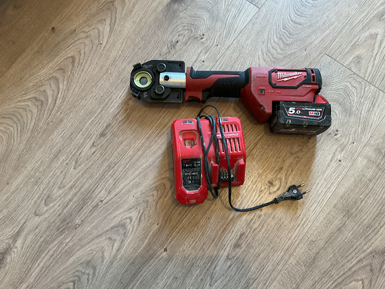 Milwaukee presstangid M18 HCCT