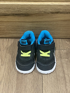 Кроссовки Nike размер 21 (3 фото из 4)