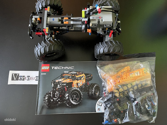 LEGO Technic 4X4 X-treme Off-Roader 42099