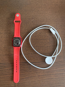 Apple watch (2 foto / 2)
