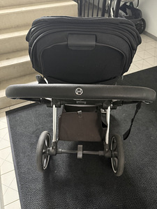 Прогулочная коляска cybex priam 4 (3 фото из 4)