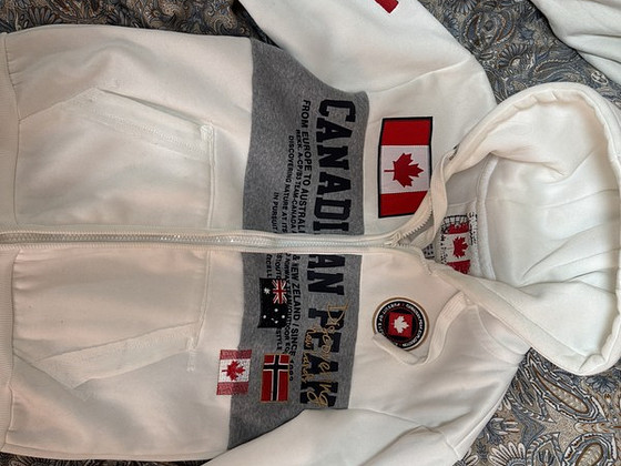 Canadian peak expedition 1853 y2k kapuutsiga pusa