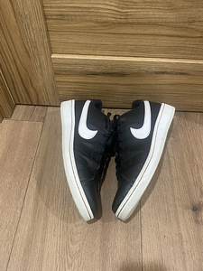 Кроссовки Nike размер 45 (2 фото из 4)