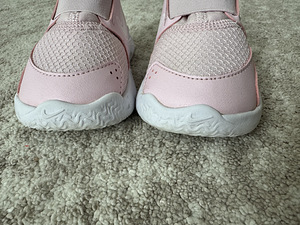 Кроссовки Nike для девочки (3 фото из 4)