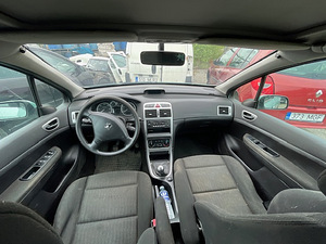 PEUGEOT 307 (7 фото из 10)