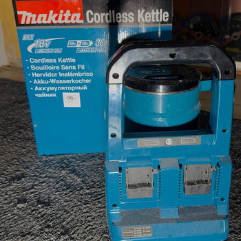 Makita Cordless Kettle Чайник