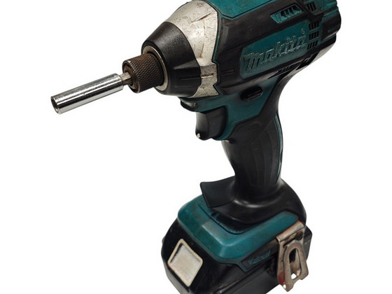 Аккумуляторная дрель Makita DTD152 + акку 3.0Ач