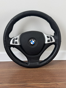 Руль BMW E70 (1 фото из 9)