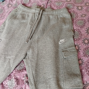 Meeste Nike dressipüksid (1 foto / 4)