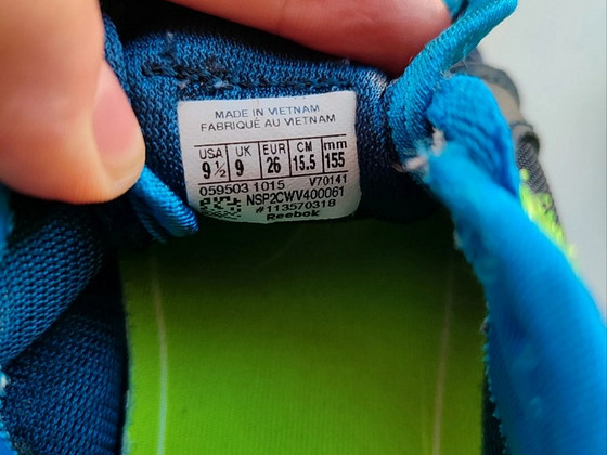 Детские кроссовки Reebok (размер 26)
