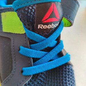 Laste tossud Reebok (suurus 26) (2 foto / 8)