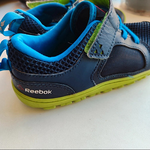 Laste tossud Reebok (suurus 26) (3 foto / 8)