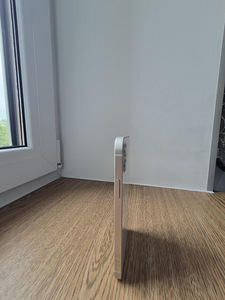 iPhone 12 64 ГБ (7 фото из 8)