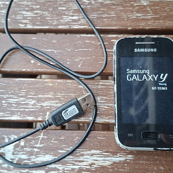 Мобильный телефон Samsung Galaxy Y (GT-S5363)