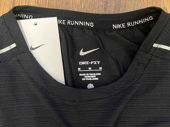 Полный черный комплект Nike Miler: шорты и рубашка для активного отдыха