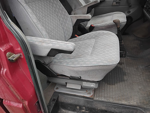 Vw multivan t4 2.4 57kw на запчасти (5 фото из 8)