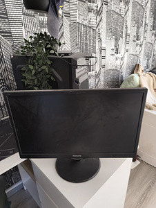 Монитор 60Hz (5 фото из 5)