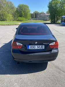 Продается BMW 320D (5 фото из 14)