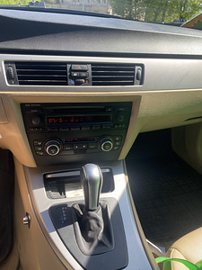 Продается BMW 320D (14 фото из 14)