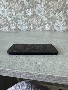 Kasutatud Iphone 12 heas seisundis (4 foto / 4)