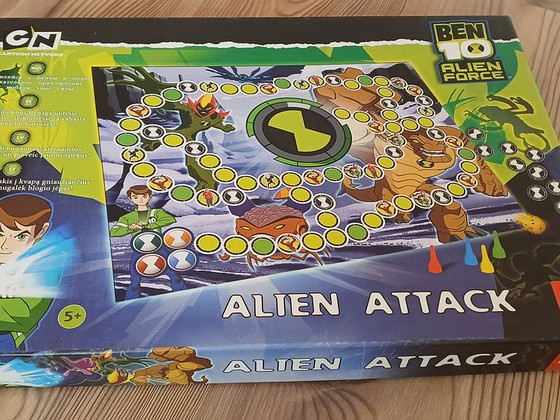 Настольная игра Ben 10: Alien Attack от издателя Trefl.