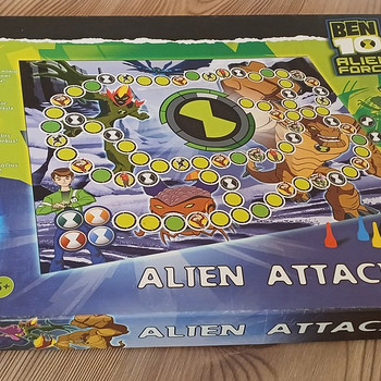 Lauamäng Ben 10: Alien Attack kirjastajalt Trefl.