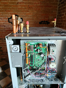 Mitsubishi Electric Ecodan EHST20C-YM9C siseosa/200L boiler (5 foto / 5)