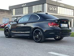 BMW 118D (6 foto / 11)