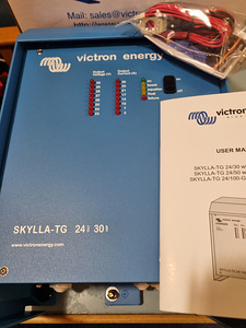 Victron Skylla charger (2 foto / 7)