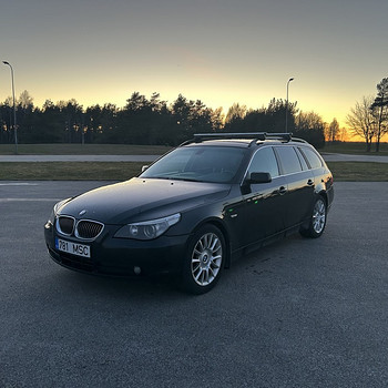 BMW 523i
