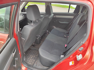 Suzuki Swift (5 foto / 7)