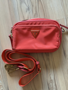 Guess kott (1 foto / 4)