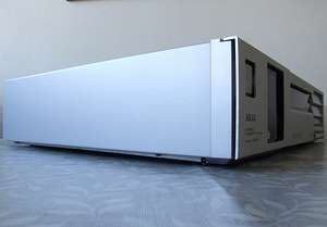 Vanakooli kolmepealine kassettdekk Akai GX-9 (3 foto / 10)