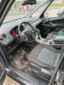 Ford GALAXY (7 фото из 8)