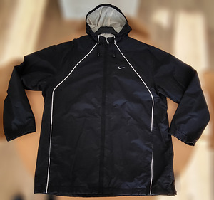 Nike meeste tuulejope kapuutsiga XXL / pikkusele 193 (1 foto / 8)