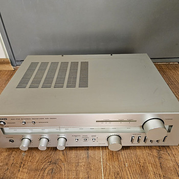 Nikko NR-300H AM/FM HiFi Stereo Receiver