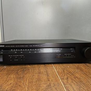 Yamaha T-550 AM/FM Stereo Tuner (1979-81)
