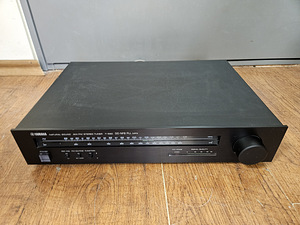 Yamaha T-550 AM/FM Stereo Tuner (1979-81) (4 foto / 5)