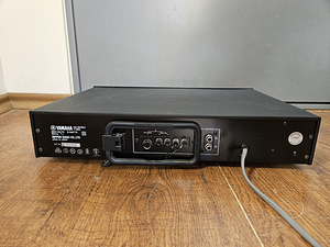 Yamaha T-550 AM/FM Stereo Tuner (1979-81) (5 foto / 5)