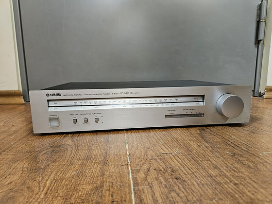 Yamaha T-550 AM/FM Stereo Tuner (1979-81)