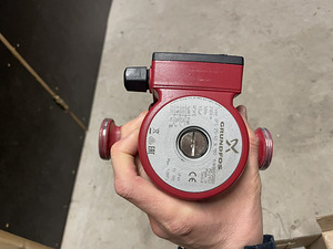 Циркуляционный насос Grundfos UPS 25-40 N 180 230В (3 фото из 9)