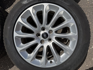 20" оригинальные диски Land Rover 5x120 + 255/55/20 m+s 5мм (4 фото из 10)