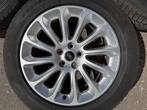 20" оригинальные диски Land Rover 5x120 + 255/55/20 m+s 5мм (5 фото из 10)