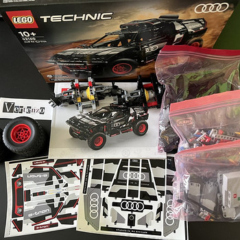 LEGO® Technic Audi RS Q e-tron