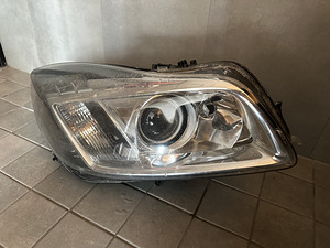 Opel insignia Bi-xenon Esitulid (1 foto / 3)