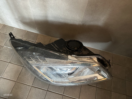 Opel insignia Bi-xenon Esitulid